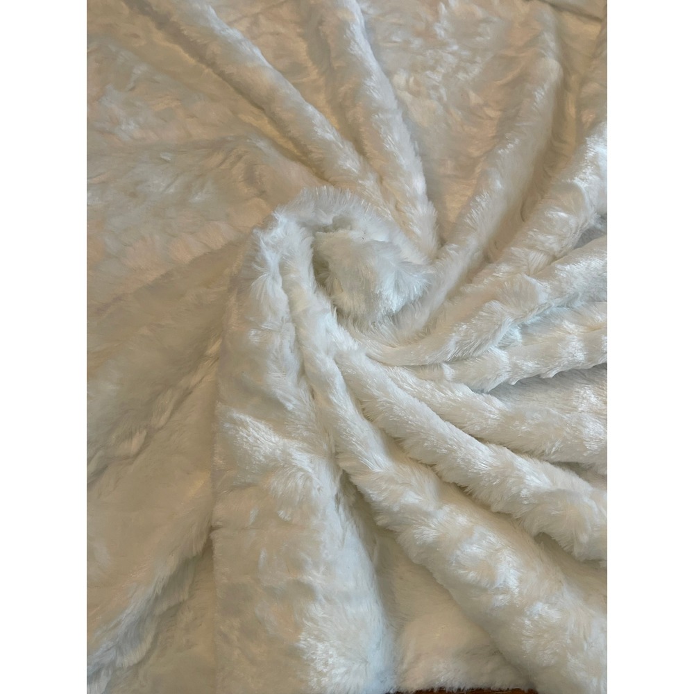 White Faux Fur Fabric Yardage 1.5 Yards x 60 Inch Wide Soft Plush Shag